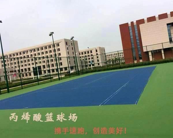 某学校网球场地